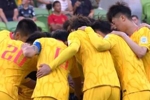 国足半场连换4人，拜合拉木、刘洋、林良铭、黄嘉辉替补登场